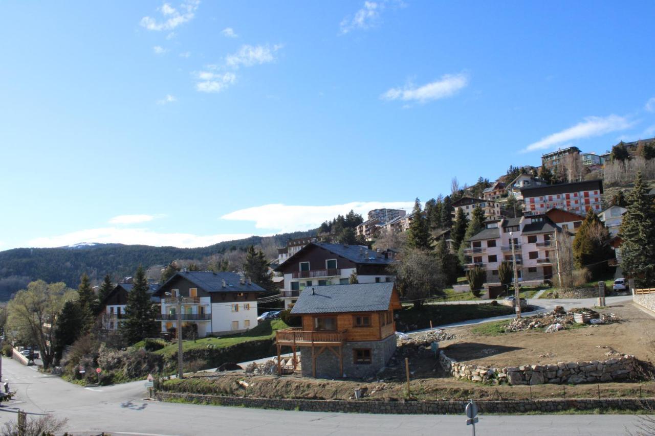 Studio Isard, Wifi Et Parking Gratuit, Navette Gratuite Au Pied De La Residence, Possibilite Forfait Menage Et Location Linge De Lit Et Toilette, A 10 Minutes A Pied Du Centre Ville Font-Romeu-Odeillo-Via Exterior foto