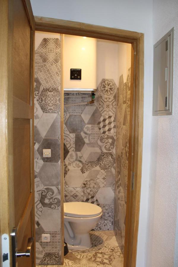 Studio Isard, Wifi Et Parking Gratuit, Navette Gratuite Au Pied De La Residence, Possibilite Forfait Menage Et Location Linge De Lit Et Toilette, A 10 Minutes A Pied Du Centre Ville Font-Romeu-Odeillo-Via Exterior foto