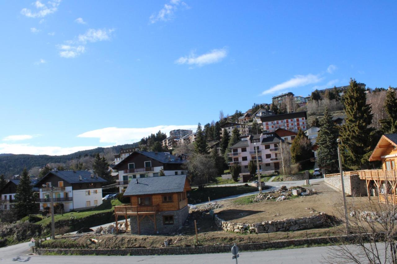 Studio Isard, Wifi Et Parking Gratuit, Navette Gratuite Au Pied De La Residence, Possibilite Forfait Menage Et Location Linge De Lit Et Toilette, A 10 Minutes A Pied Du Centre Ville Font-Romeu-Odeillo-Via Exterior foto